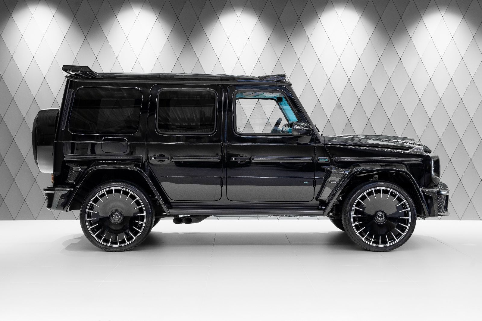 2024 BRABUS P 900 Rocket Edition, 6/18