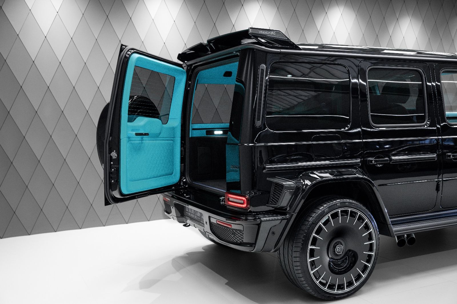 2024 BRABUS P 900 Rocket Edition, 16/18