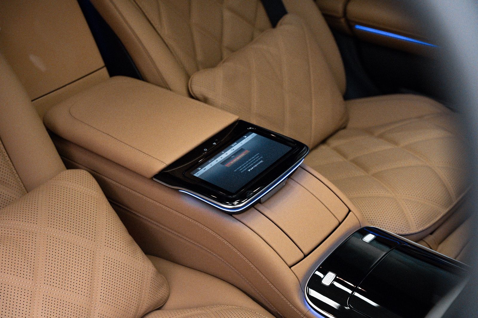 2023 Maybach S 680 by Virgil Abloh, 7/17