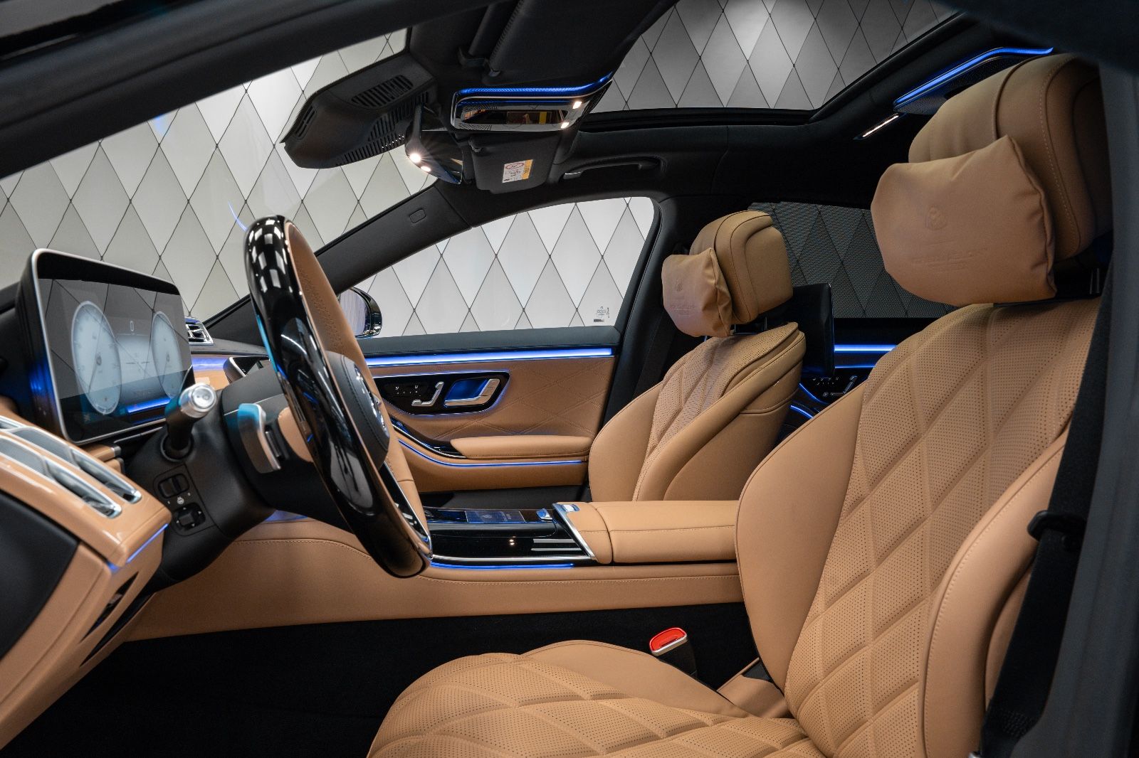 2023 Maybach S 680 by Virgil Abloh, 12/17