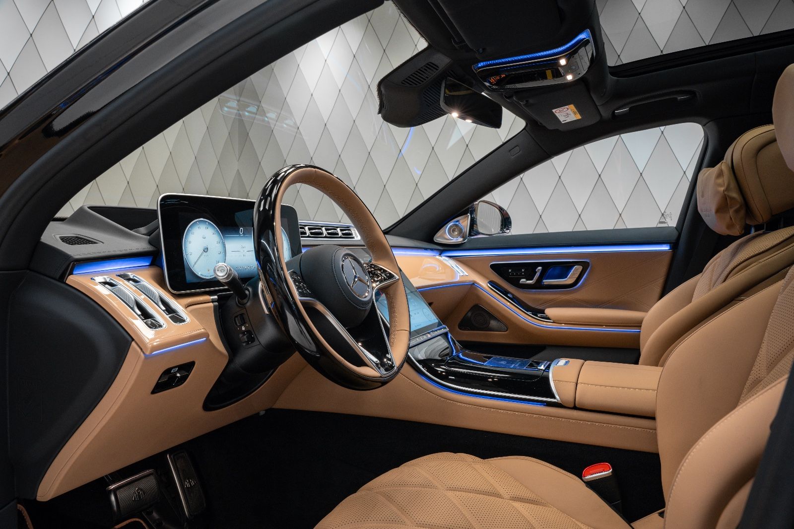 2023 Maybach S 680 by Virgil Abloh, 13/17