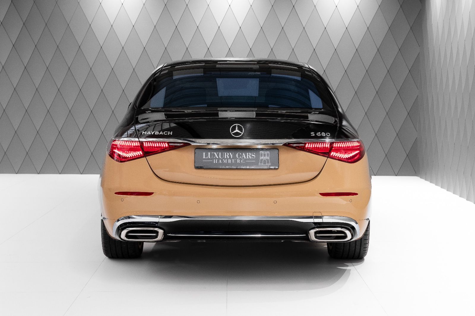 2023 Maybach S 680 by Virgil Abloh, 16/17