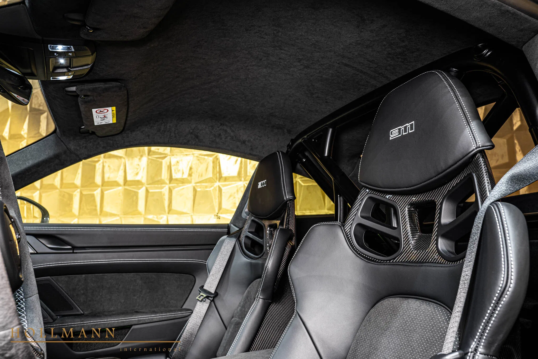 2025 Porsche 911 Dakar interior, seats, Race-Tex Black