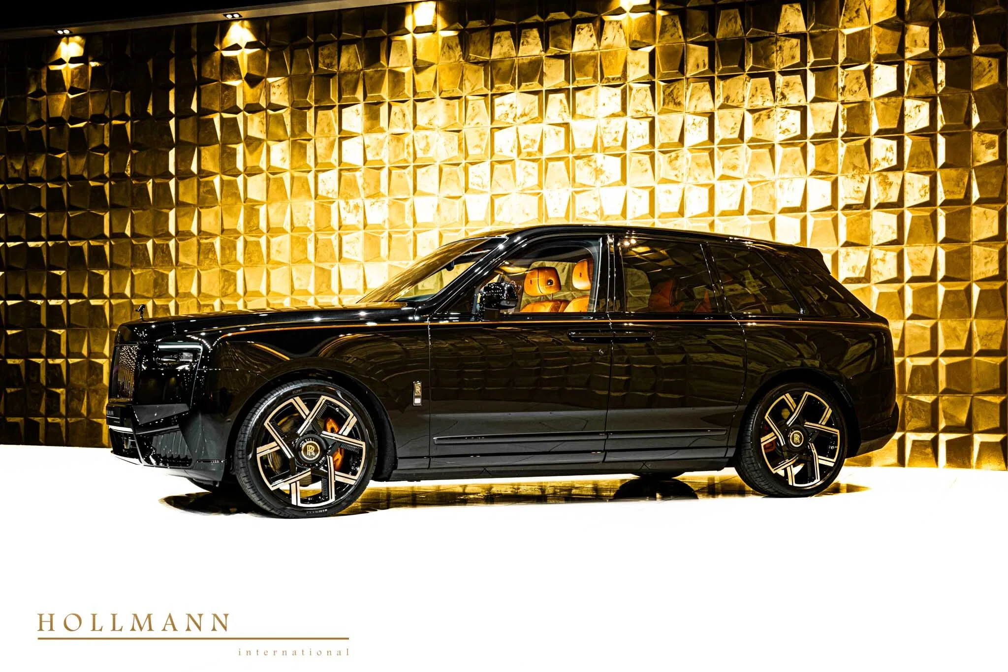 2025 Rolls-Royce Cullinan Black Badge for sale, exterior