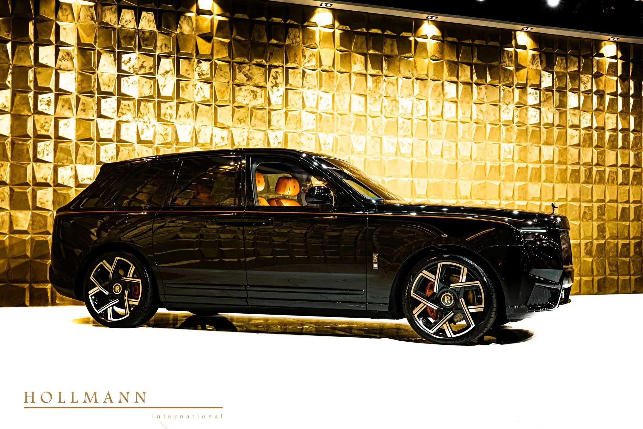2025 Rolls-Royce Cullinan Black Badge for sale, exterior