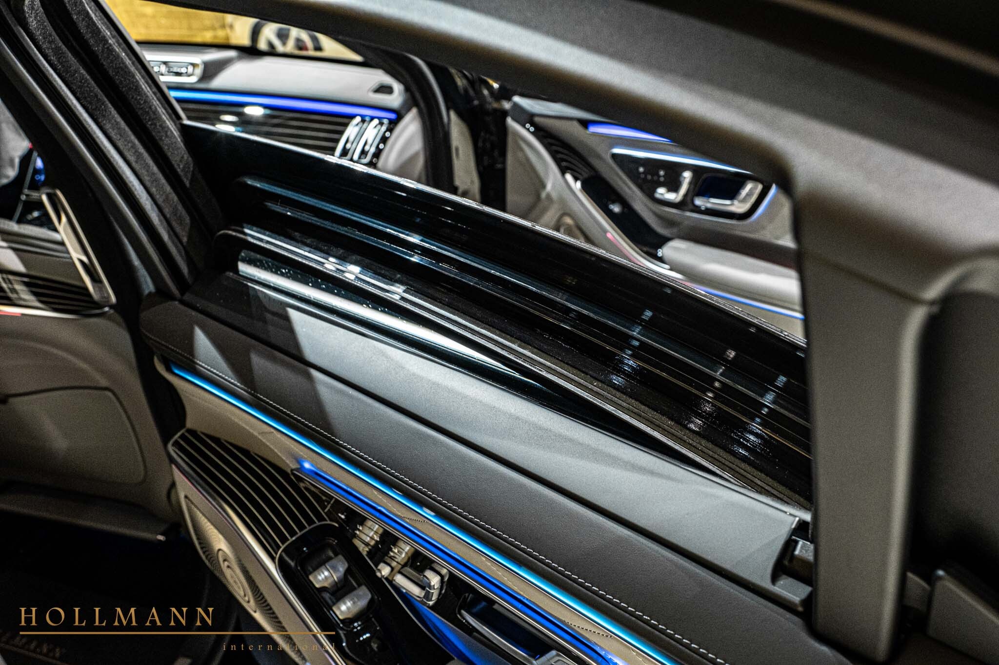 2025 Mercedes-Benz S 680 Armored, 4/23