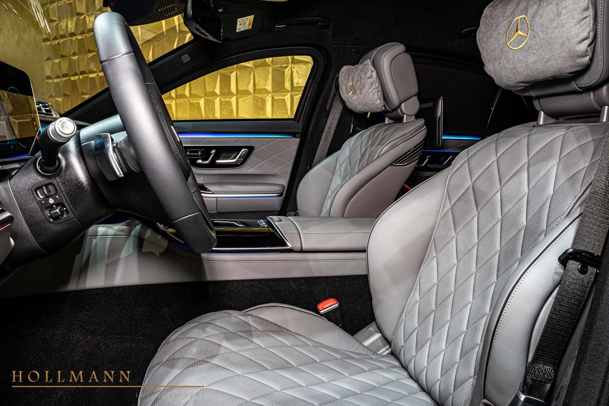 2025 Mercedes-Benz S 680 Armored interior, seats, Exclusive Leather - Gray