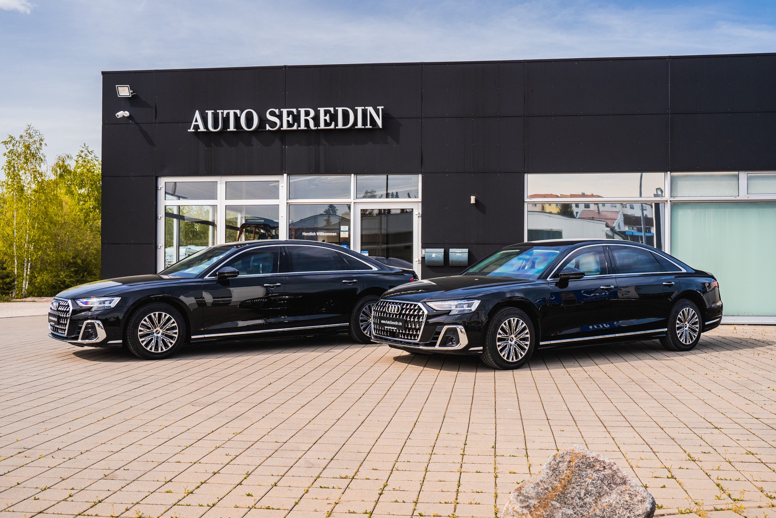 2025 Armored Audi A8, 4/28