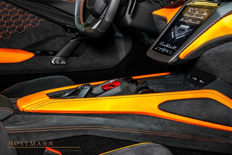 2025 Lamborghini Revuelto, 15/17