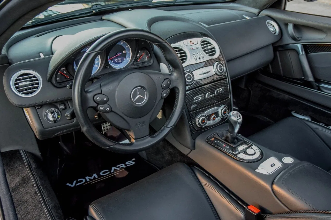 2010 Mercedes-Benz SLR McLaren Roadster interior, dashboard, Black/Anthracite Exclusive Leather