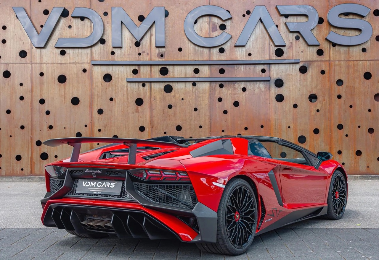 2017 Lamborghini Aventador SV Roadster, 11/16