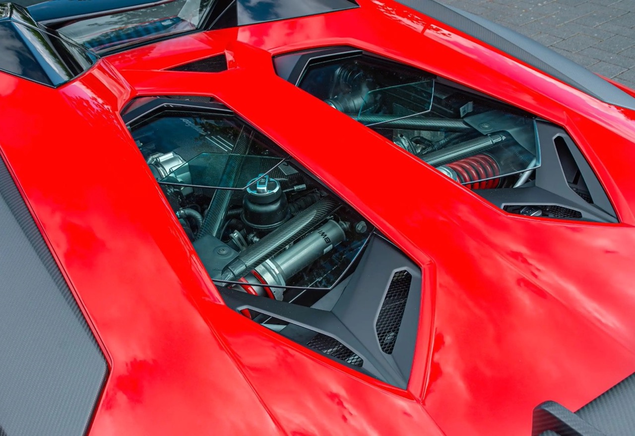 2017 Lamborghini Aventador SV Roadster, 15/16
