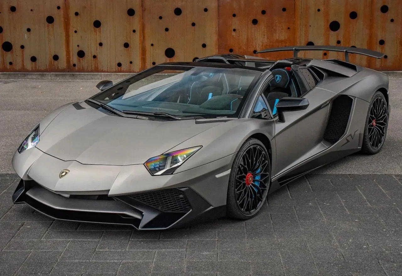 2017 Lamborghini Aventador SV Roadster