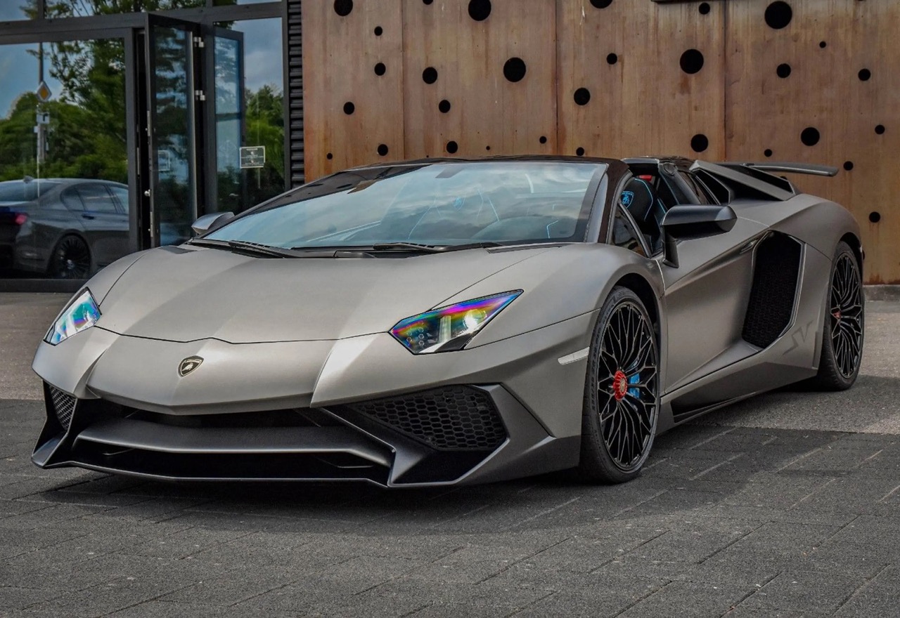 2017 Lamborghini Aventador SV Roadster, 13/20