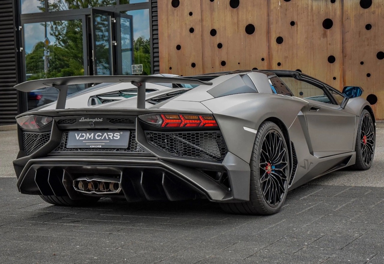 2017 Lamborghini Aventador SV Roadster, 15/20