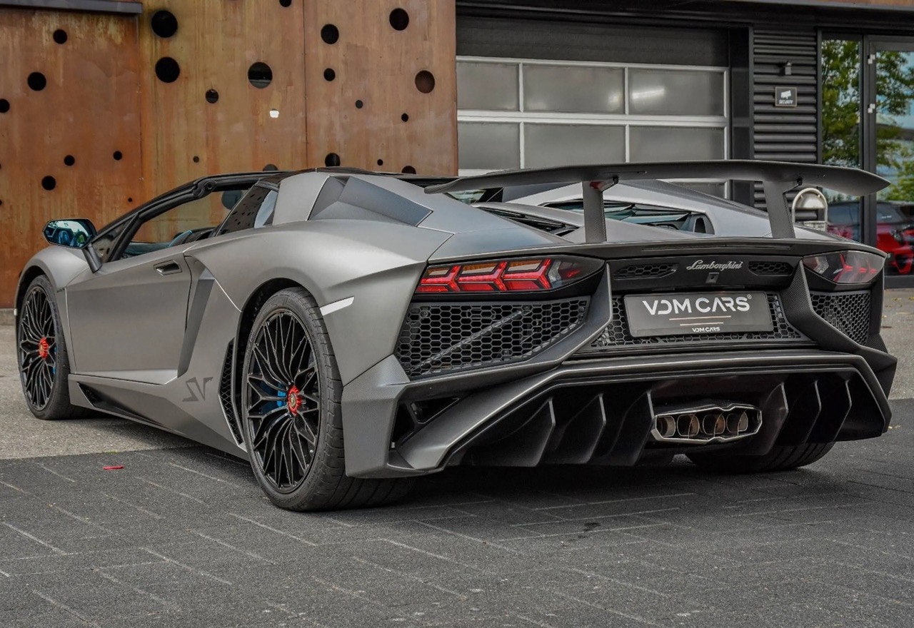 2017 Lamborghini Aventador SV Roadster, 17/20