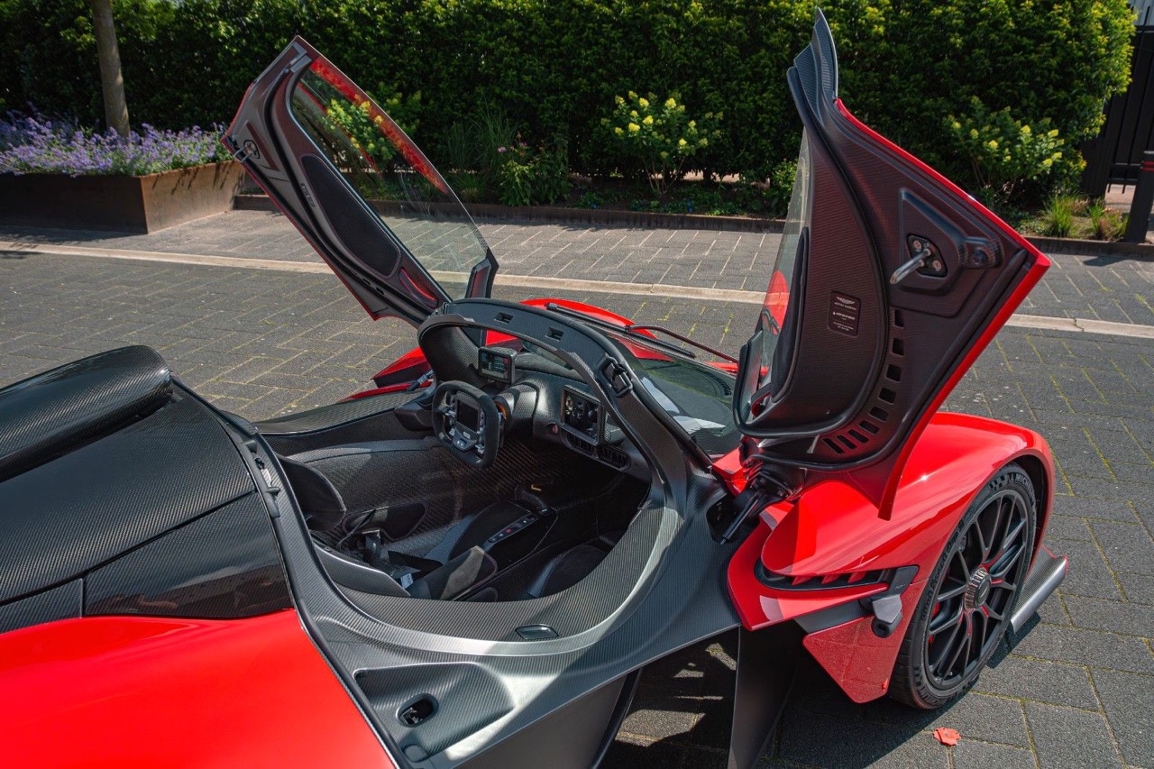 2024 Aston Martin Valkyrie Spider, 3/16
