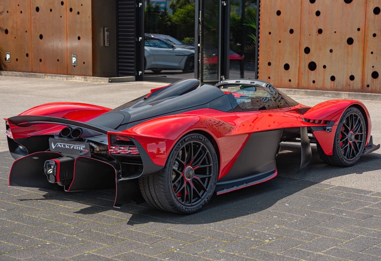 2024 Aston Martin Valkyrie Spider, 12/16