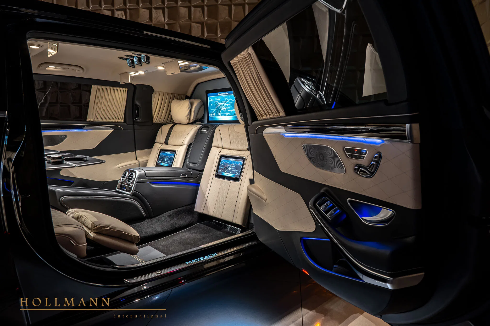 2025 Mercedes-Maybach S 650 Pullman Armoured interior, Leather Beige