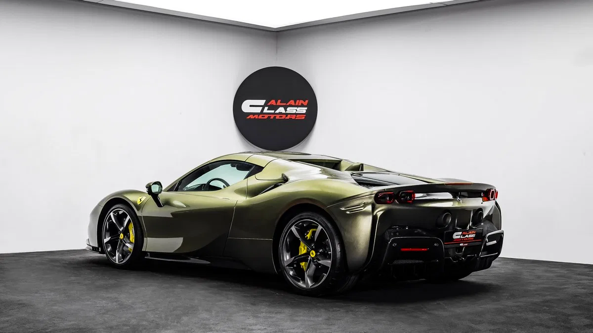 2024 Ferrari SF90 Spider, side profile, Verde Masoni