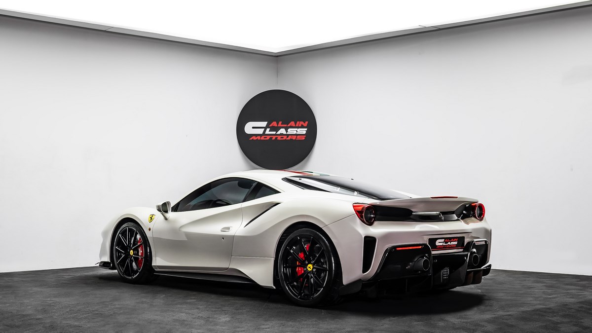 2020 Ferrari 488 Pista, 4/18