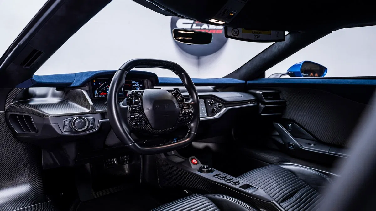 2018 Ford GT interior, dashboard, Black | Blue