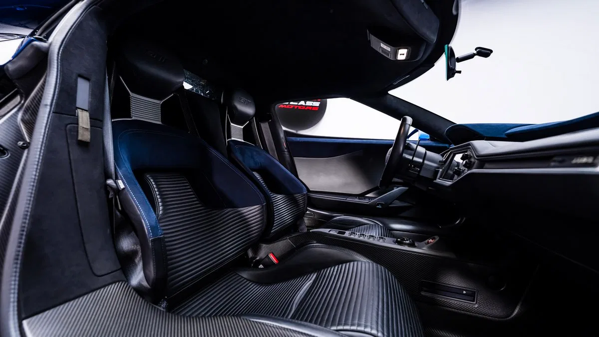 2018 Ford GT interior, seats, Black | Blue