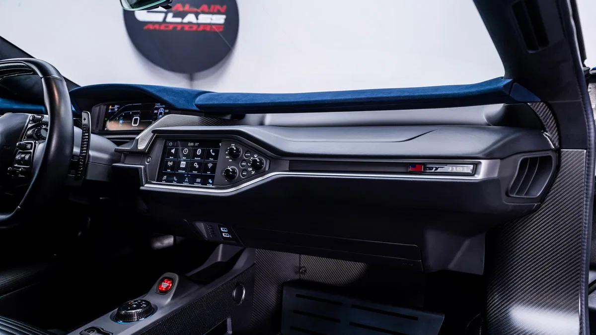 2018 Ford GT interior, Black | Blue