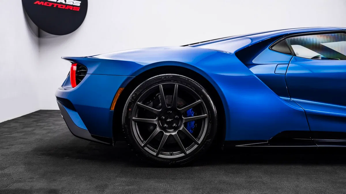 2018 Ford GT, side profile, Blue