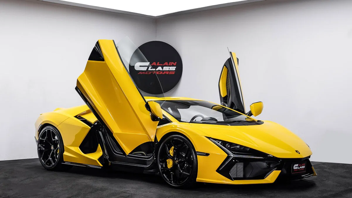 2024 Lamborghini Revuelto