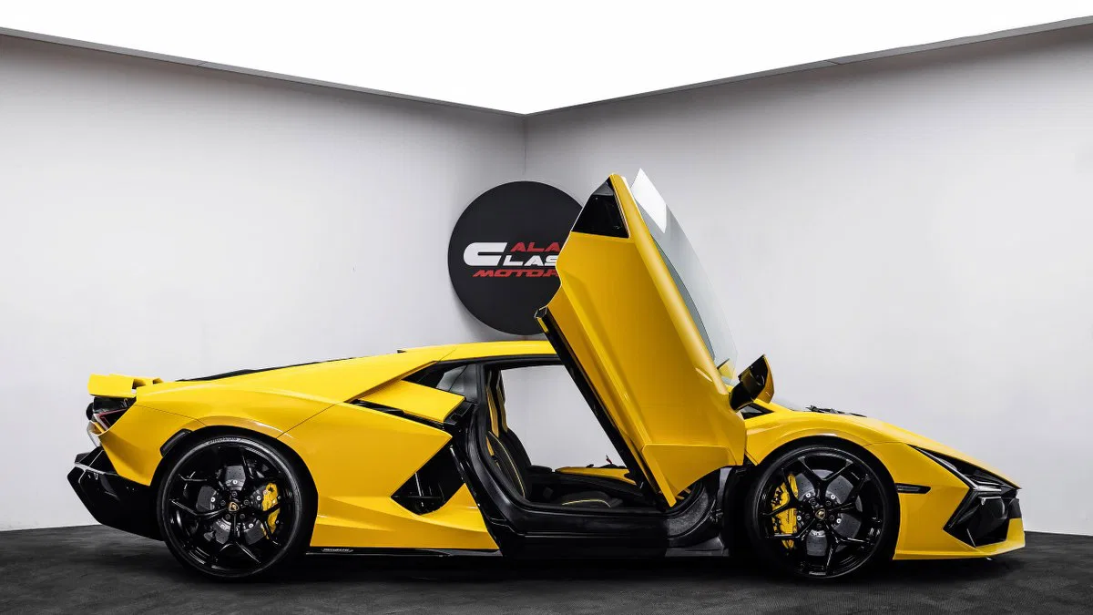 2024 Lamborghini Revuelto for sale, exterior, Giallo Inti
