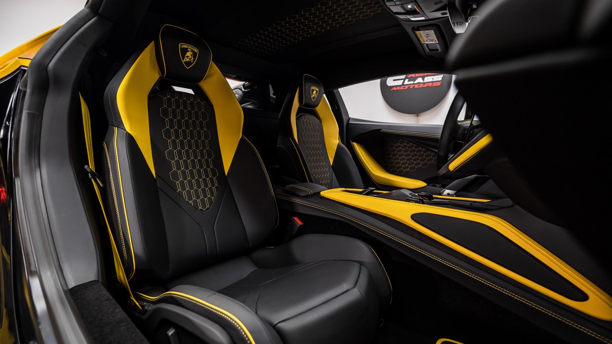 2024 Lamborghini Revuelto, 7/28