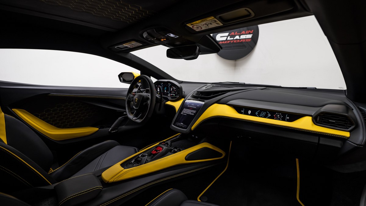 2024 Lamborghini Revuelto, 8/28