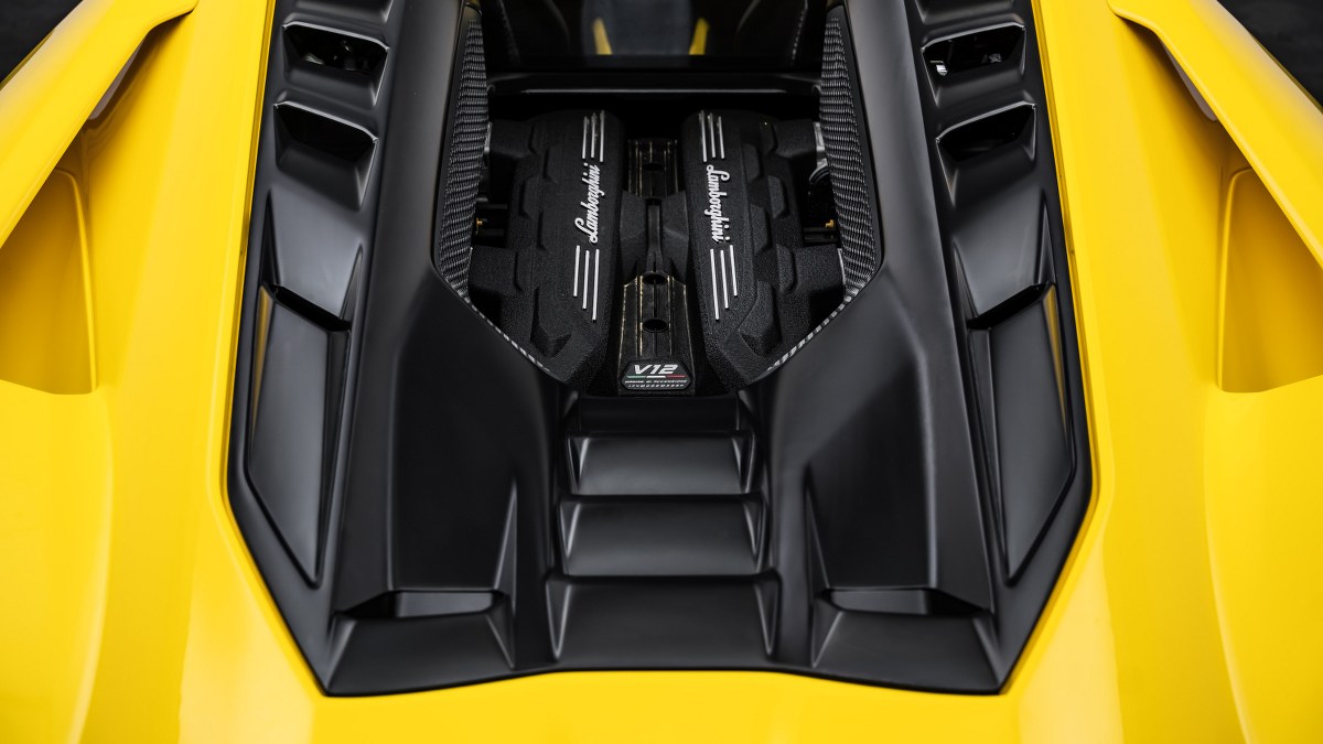 2024 Lamborghini Revuelto, 13/28