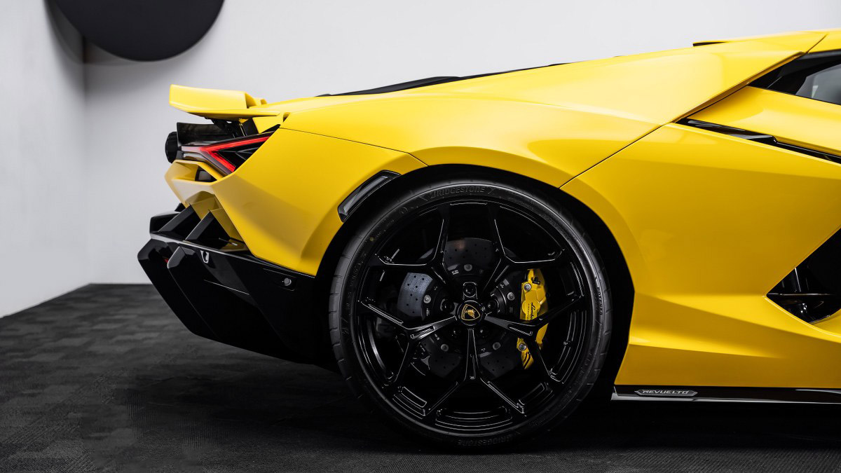 2024 Lamborghini Revuelto, 14/28