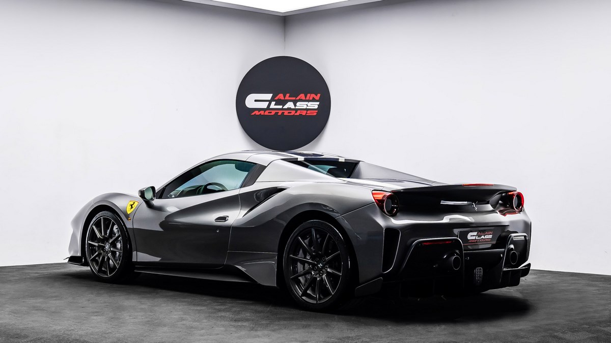2020 Ferrari 488 Pista Spider, 16/18