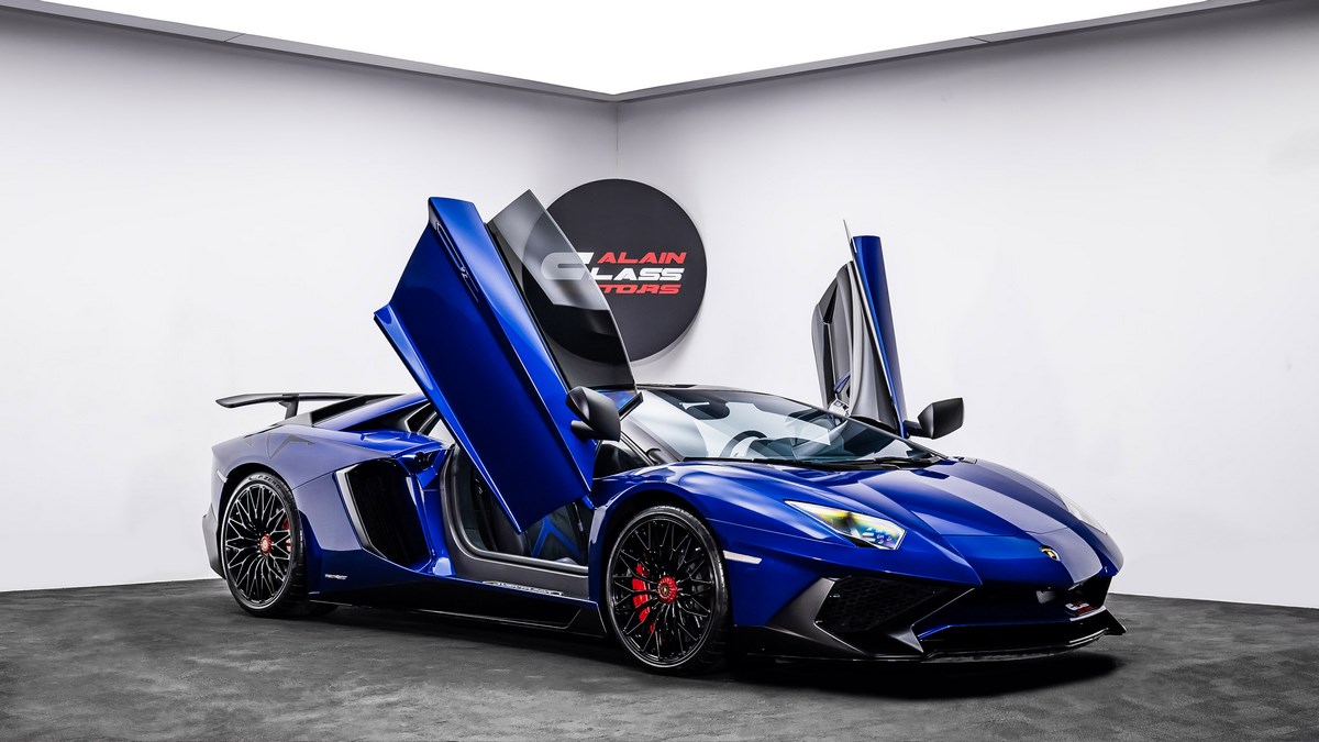 2016 Lamborghini Aventador SV Roadster, 3/16