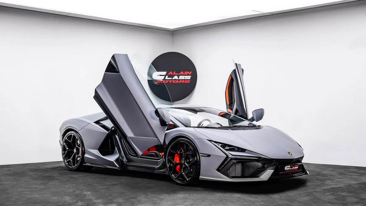2024 Lamborghini Revuelto