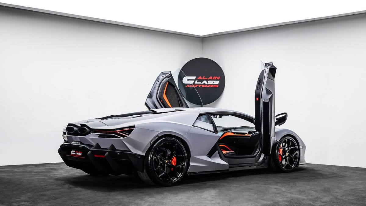2024 Lamborghini Revuelto, 2/18