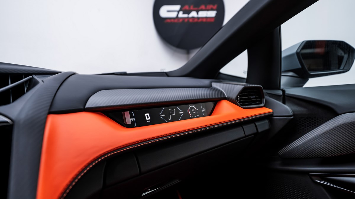2024 Lamborghini Revuelto, 8/18