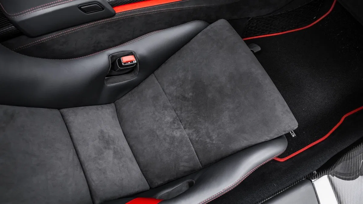 2014 Mercedes-AMG SLS Black Series interior, seats, Black & Red