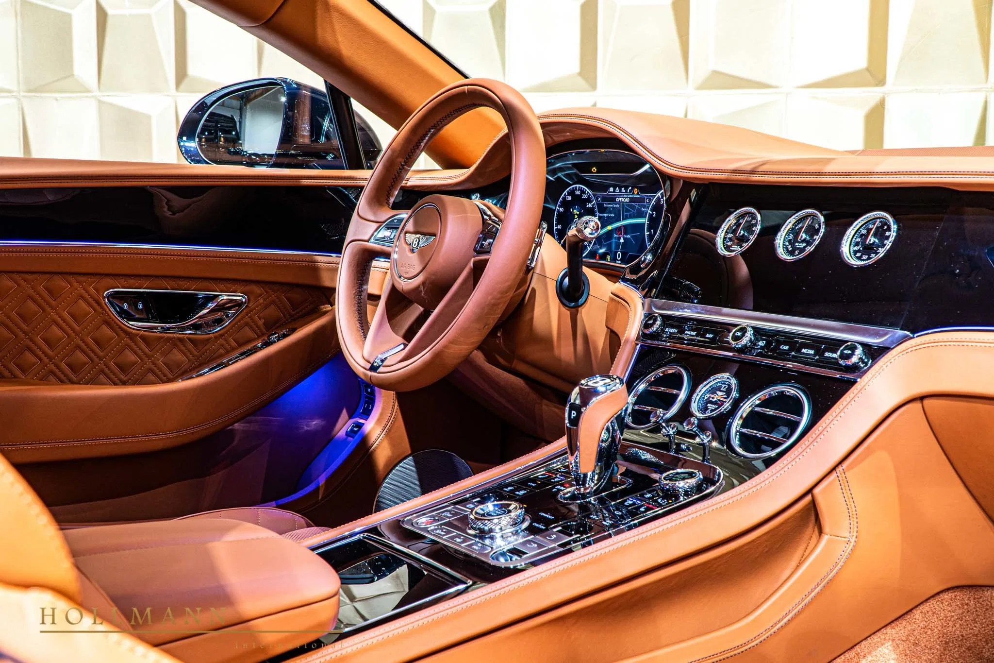2019 Bentley Continental GT V8 interior, dashboard, NEWMARKET TAN