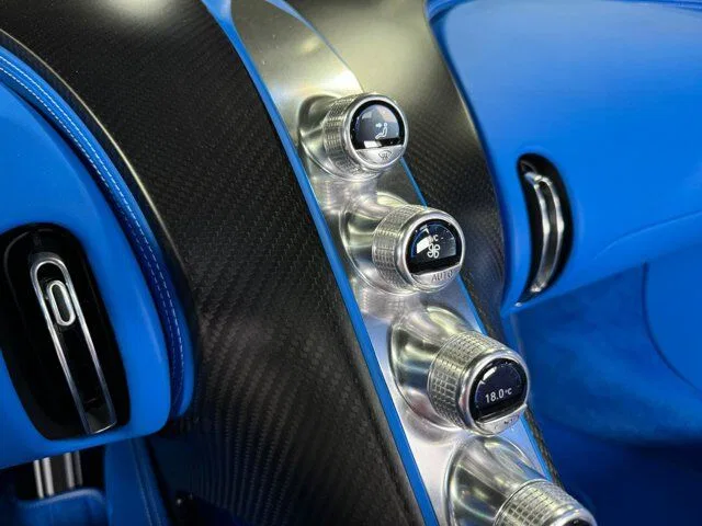 2024 Bugatti Chiron Super Sport "Elephant Blanc" interior, French Racing Blue