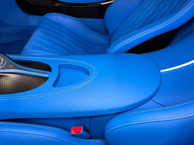 2024 Bugatti Chiron Super Sport "Elephant Blanc" interior, seats, French Racing Blue