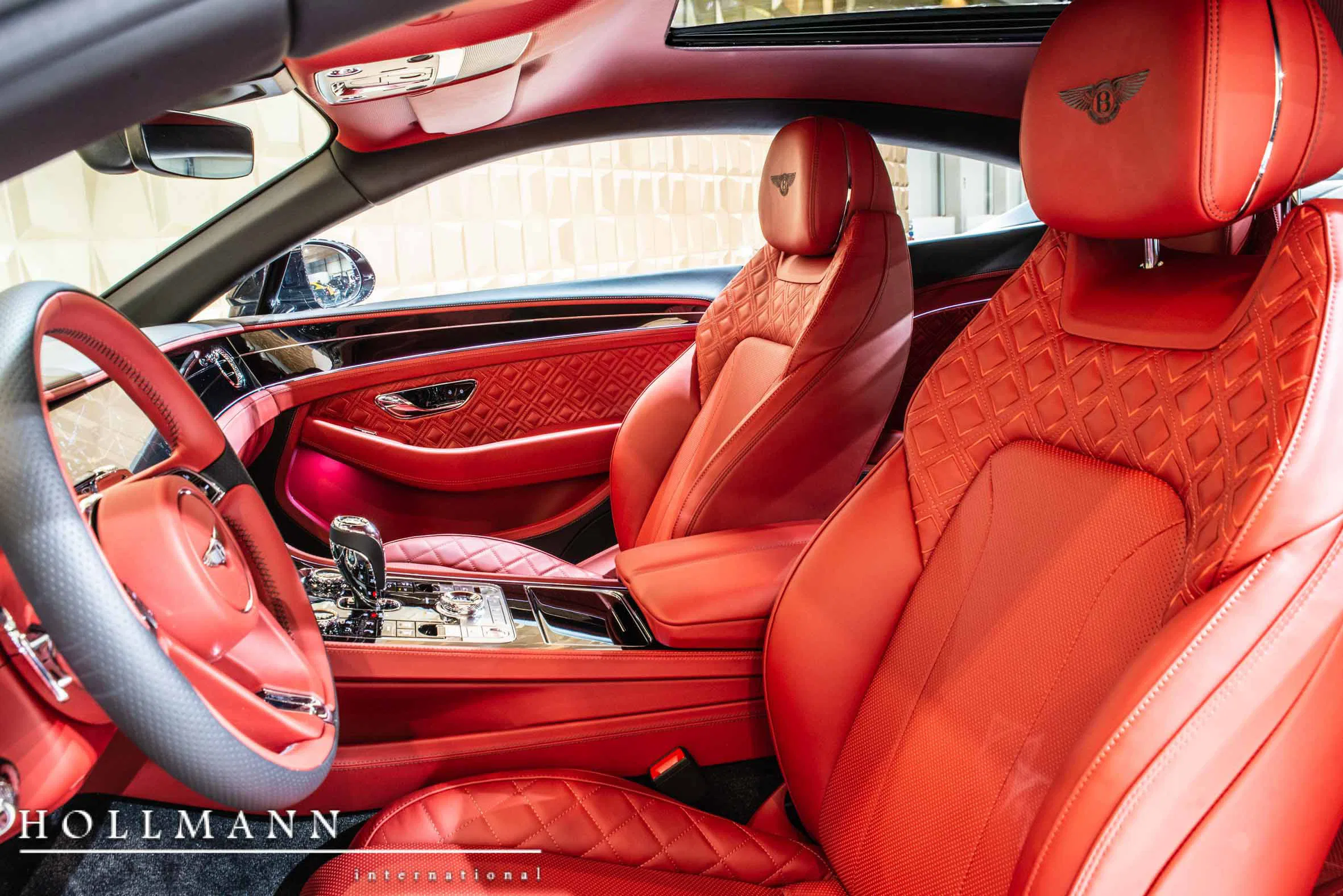 2019 Bentley Continental GT interior, seats, Hotspur Beluga
