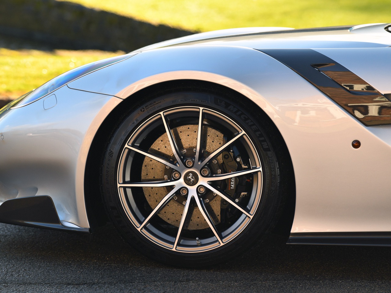 2016 Ferrari F12tdf, 13/16