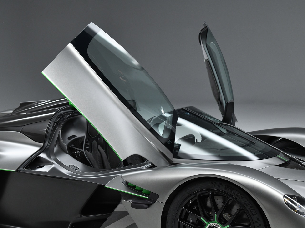 2024 Aston Martin Valkyrie Spider, 2/20