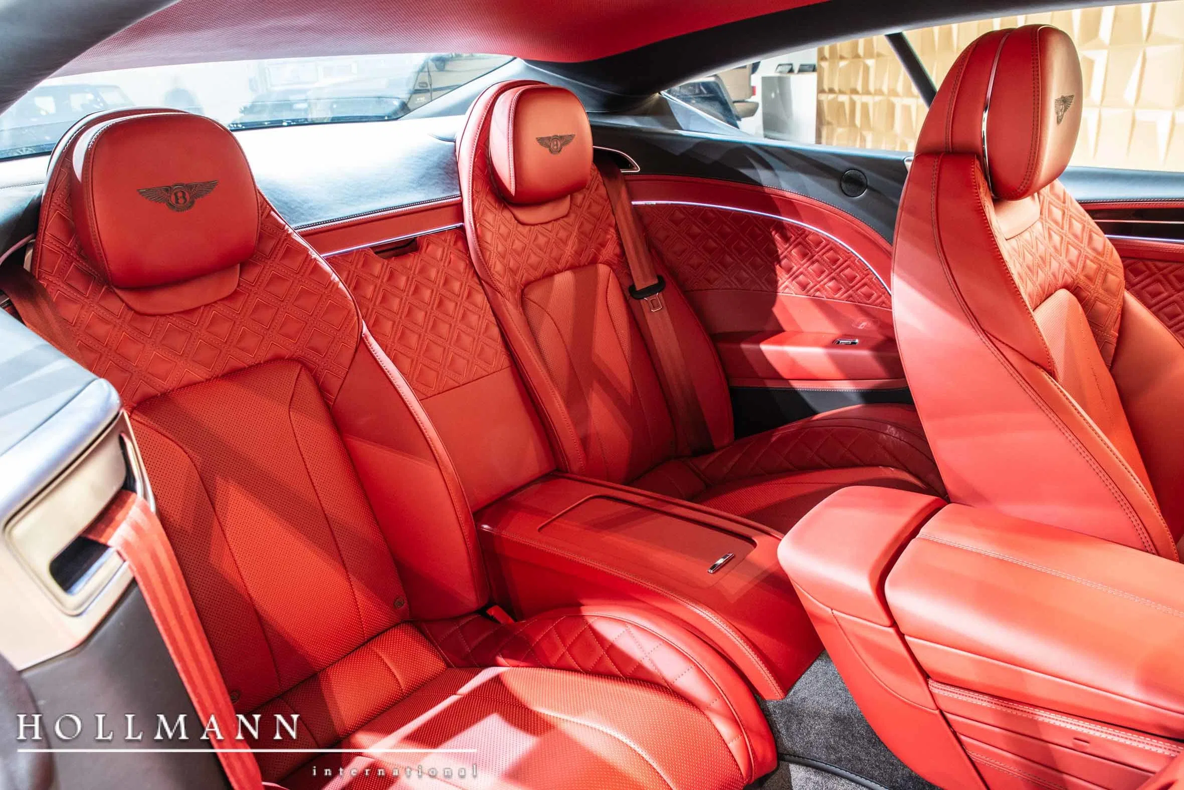 2019 Bentley Continental GT interior, seats, Hotspur Beluga