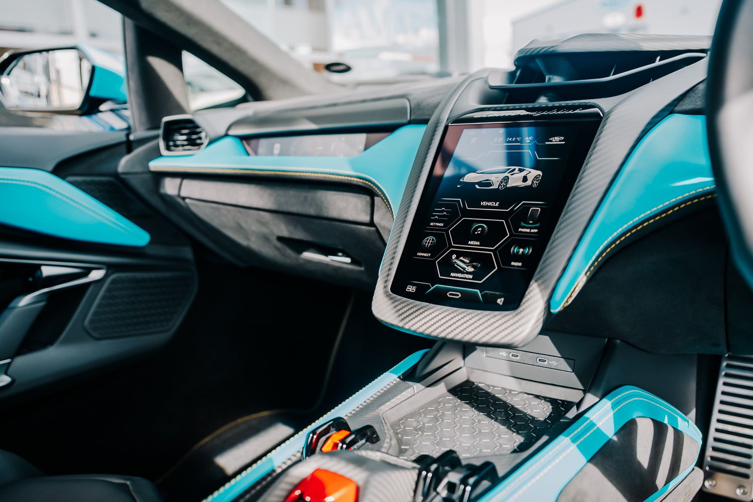 2025 Lamborghini Revuelto, 7/17