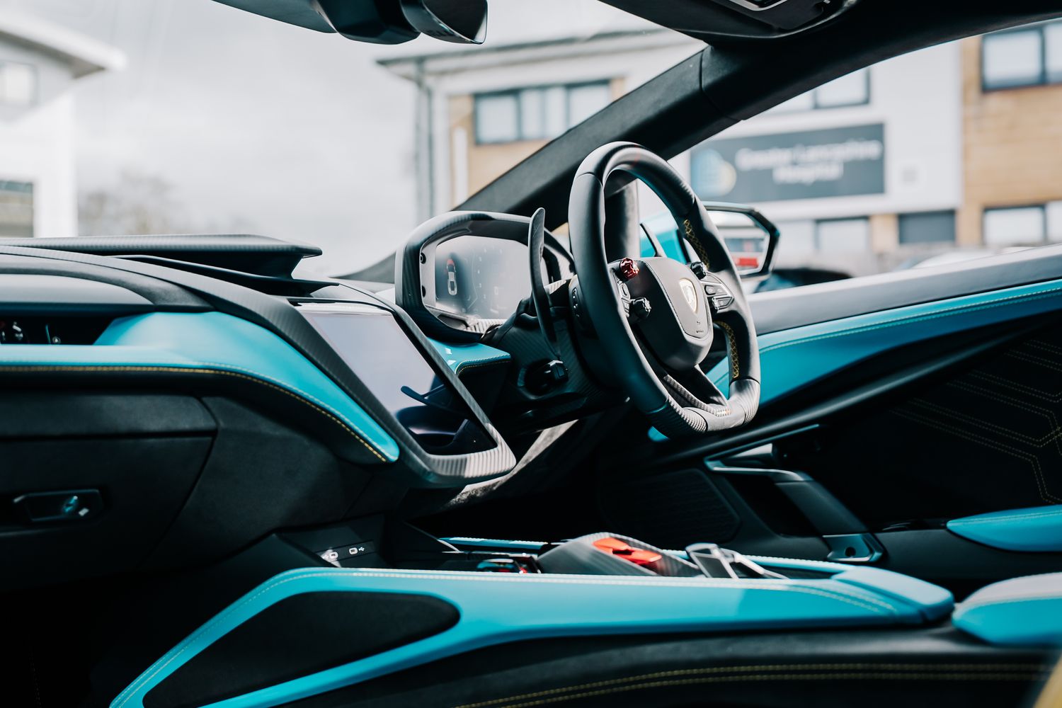 2025 Lamborghini Revuelto, 9/17
